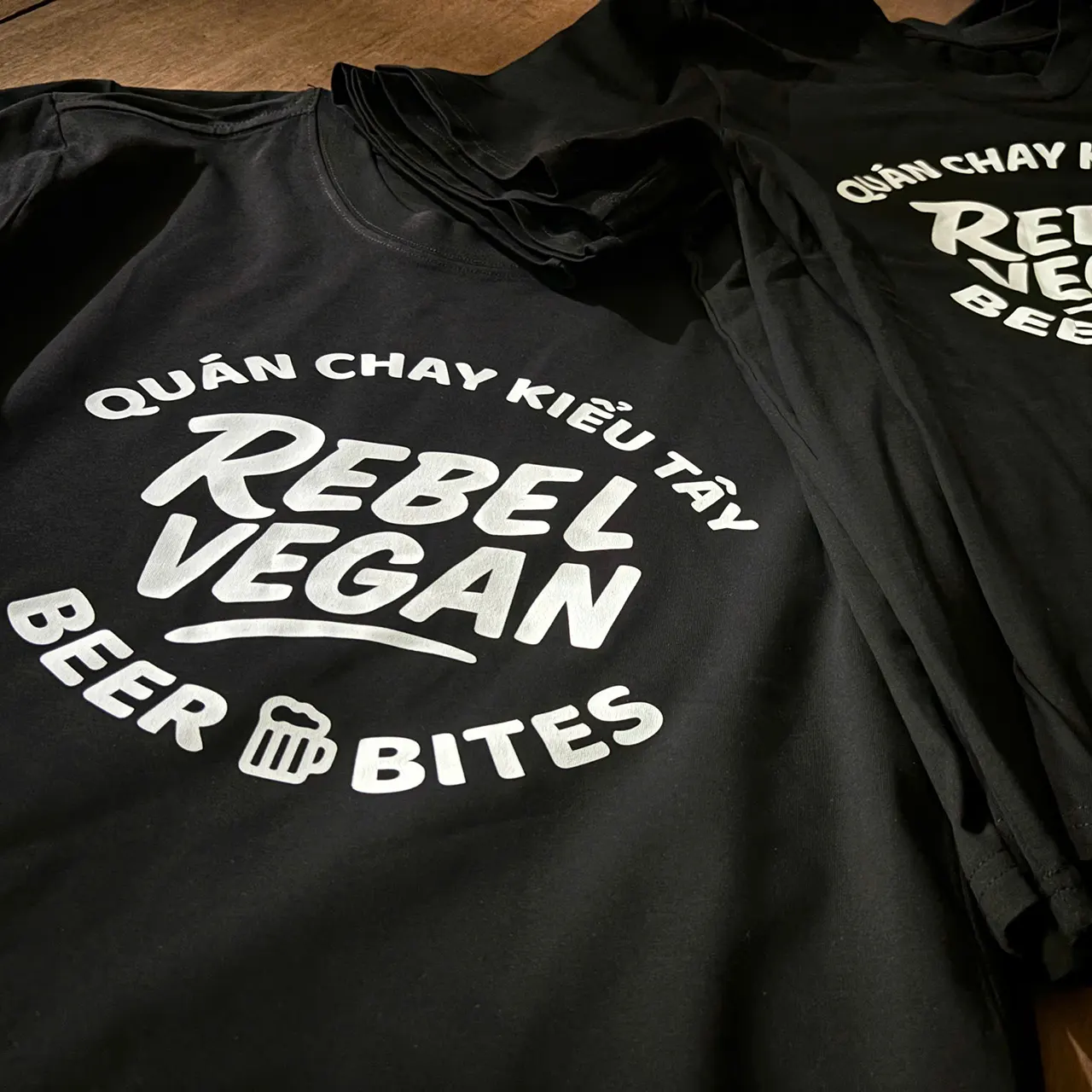 in áo đồng phục quán ăn