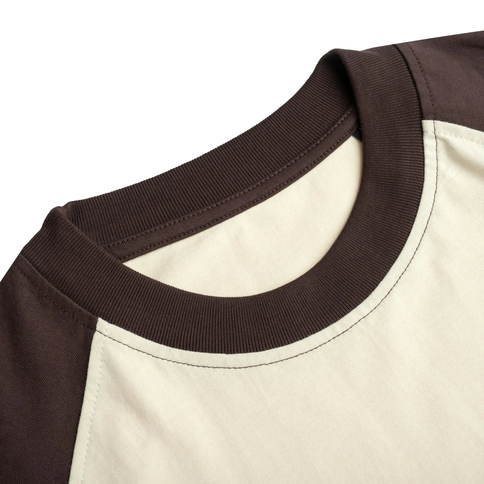 Cận tay áo raglan may chéo